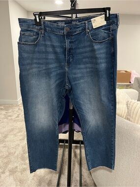 a.n.a Women's Slim Blue High-Rise Straight Stretch Jeans
